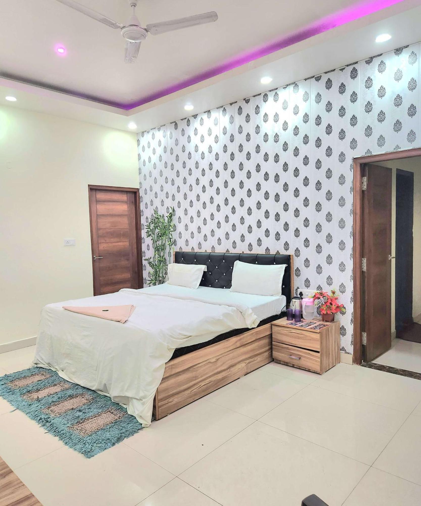 Mauji'S Villa Hotel & Guest House Prayagraj Exterior foto